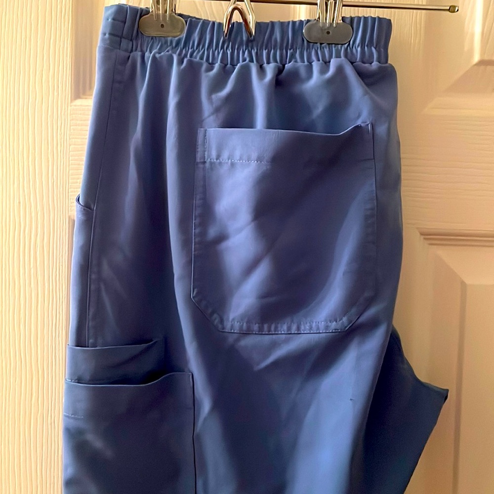 Figs size Large Ceil Blue scrub pants